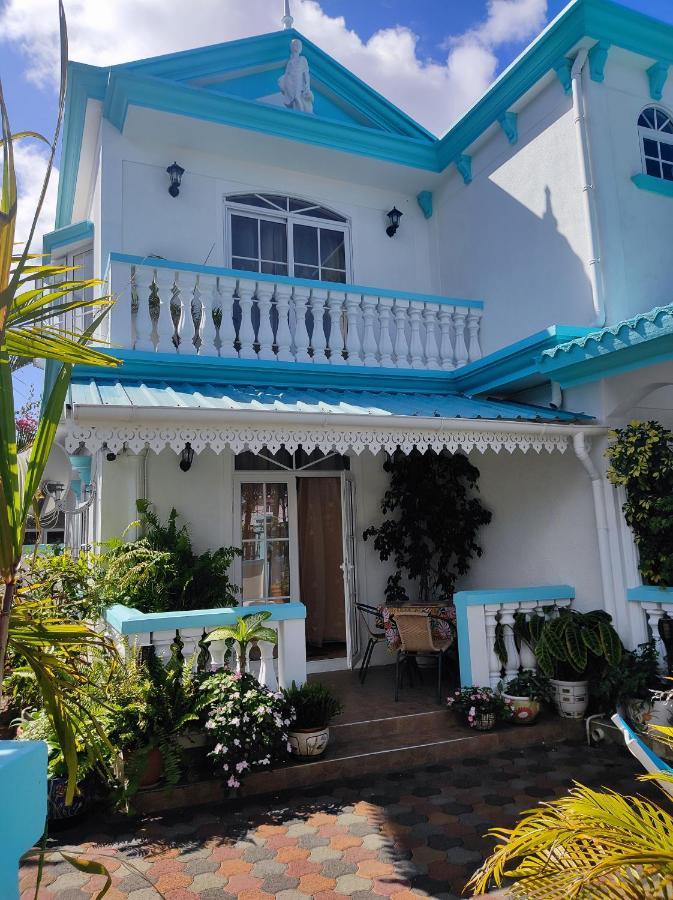 Chez Marina Villa Quatre Bornes Exterior photo
